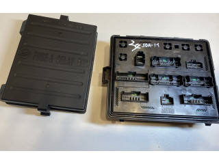 Блок предохранителей  8231008583   SsangYong Rexton I    