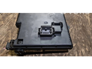 Блок предохранителей 8676391 Volvo XC90