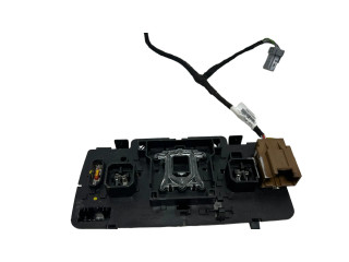 Фонарь освещения передних мест