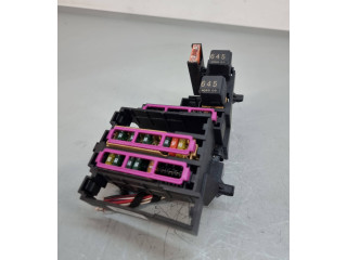 Блок предохранителей Audi Q5 SQ5