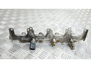 Vstřikovací lišta 06F133317 Audi A4 S4 B7 8E 8H pro benzínový motor 2.0 BWE Nr.549