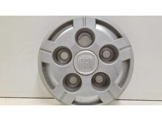 Заводская крышка (крышки) от центрального отверстия колеса