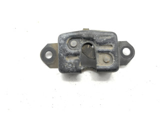 Замок багажника     Nissan Titan  -  года