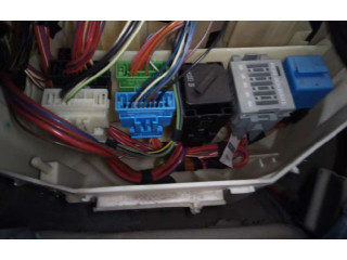 Pojistková skříňka Řídící jednotka BSM 61146971370 BMW X1 E84 2010