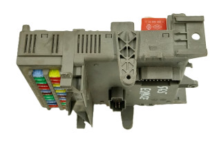   Pojistková skříňka 8200004201E, 8200283811   Renault Espace -  Grand espace IV 2004