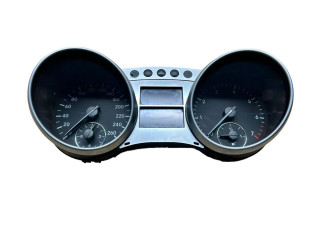 Přístrojová deska Mercedes-Benz R W251 2007 A2515408747, A2514420321