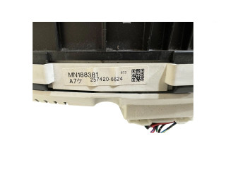 Панель приборов MN188381, 2574206624 Mitsubishi Grandis