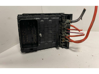 Блок предохранителей       Volkswagen Golf Cross   -  года   