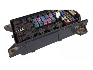 Блок предохранителей 94500-3E160   KIA Sorento    