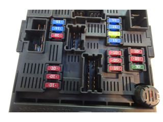 Pojistková skříňka Řídící jednotka BSM 284B71HR0C Nissan Micra C+C 2013