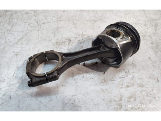 Píst Volkswagen Tiguan CFFB