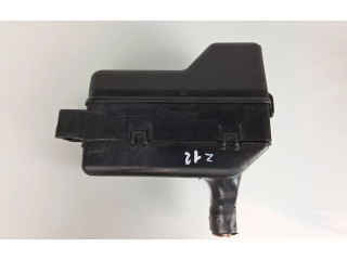 Блок предохранителей 8274113020 Toyota Corolla Verso AR10