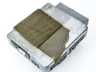 Блок управления двигателем Блок управления 95GB-12A650-CC   Ford Scorpio