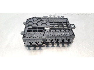 Блок предохранителей  A2135406200   Mercedes-Benz EQC    