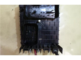 Блок предохранителей 1K0937124H Audi A3 S3 8P