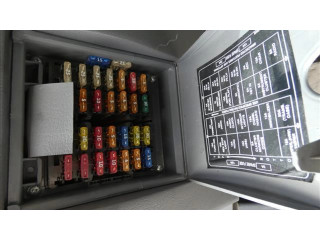 Pojistková skříňka Tata Safari 2003