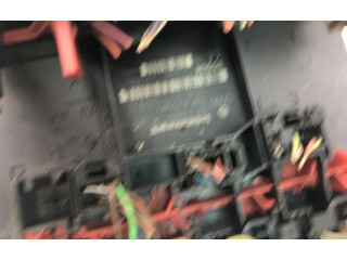   Pojistková skříňka 3C0937049D   olkswagen Jetta V 2006