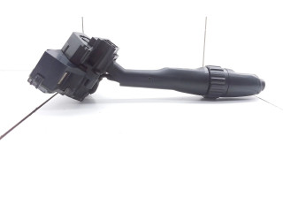 Ручка стеклоочистителей Mitsubishi Carisma