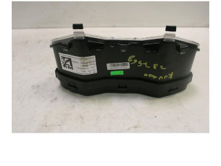 Панель приборов 061218 Mahindra KUV100