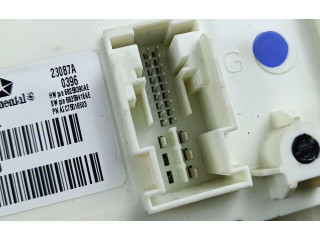 Блок комфорта P68258390AE   Jeep Grand Cherokee   