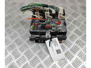 Pojistková skříňka 9807028580 Peugeot 3008 2014