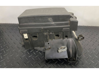 Блок предохранителей  15210963-1   Chevrolet TrailBlazer    