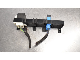   Pojistková skříňka    Volkswagen Caddy 2012