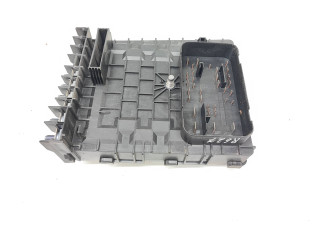 Блок предохранителей  1K0937125D, 1K0937118   Skoda Yeti (5L)    