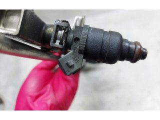 Топливная рампа 06A906031A   Audi A3 S3 8L  