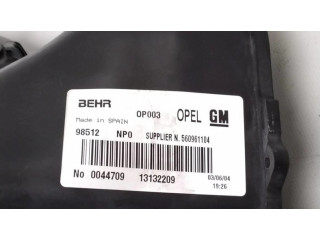 Вентилятор печки 13132209, 560961104 Opel Meriva A