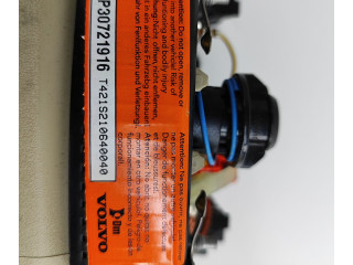 Подушка безопасности водителя P30721916 Volvo V70