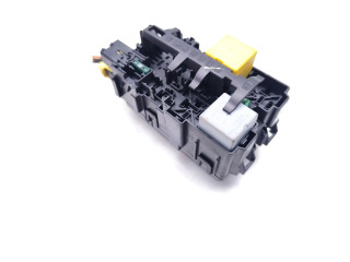 Блок предохранителей  9806192580   Peugeot 2008 I    