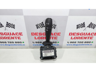 Ручка стеклоочистителей E11811200 Dacia Sandero