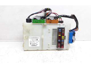 Блок предохранителей 30765624, 30765624AE   Volvo V70    