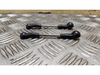 Другая деталь отсека двигателя