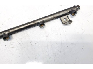 Vstřikovací lišta Saab 9000 CS