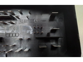 Блок предохранителей  1K0937125A, D17183071   Volkswagen Touran I    