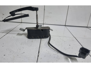 Моторчик стеклоочистителя 8620953, 0390206217 Volvo S80