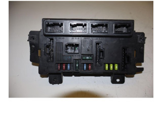 Поршень Блок предохранителей 169A4000 51900918 Fiat Panda III