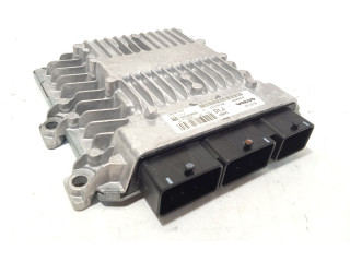 Блок управления двигателя 31211071AA, 5WS40562A   Volvo V50