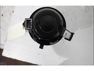 Вентилятор печки 272102302R Renault Twingo III