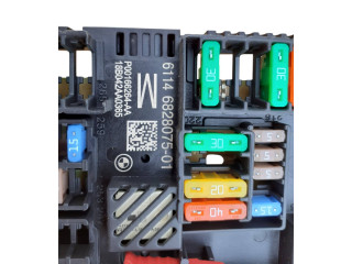 Блок предохранителей 6828075, P00166264AA   BMW X3 G01    