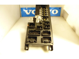 Блок предохранителей  8637841, 8637841   Volvo V70    