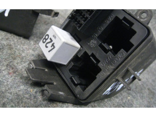 Блок предохранителей  1J0941389B   Audi A3 S3 8L    