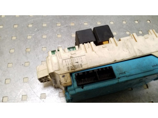 Pojistková skříňka MR445951B Mitsubishi Pajero 2001