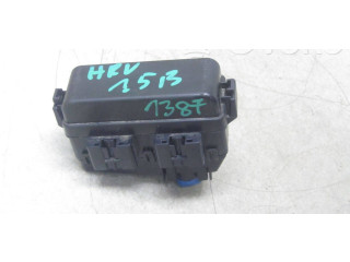 Блок предохранителей     Honda HR-V    