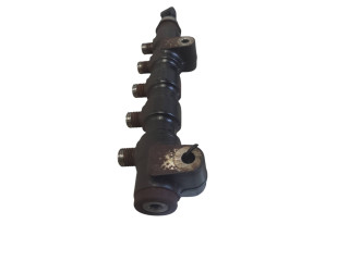 Топливная рампа 9654592680   Volvo V50  