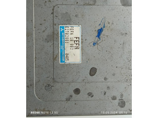 Řídící jednotka E2T02881   Mazda 626 1990