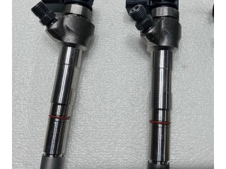 Комплект форсунок 05L130277E, 0445110835 Skoda Octavia Mk4