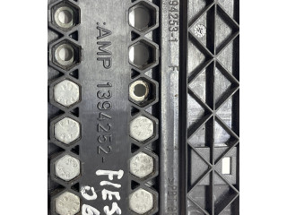 Блок предохранителей 2S6T14A073BB, 1394252   Ford Fiesta    